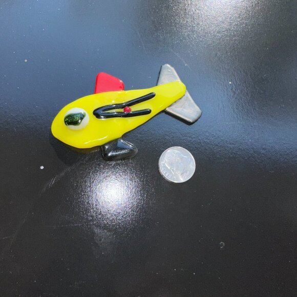 #5387 REFIGERATOR MAGNET FISH YELLOW MULTI COLOR W/FIN ELEGANT FUSED GLASS - Picture 5 of 11